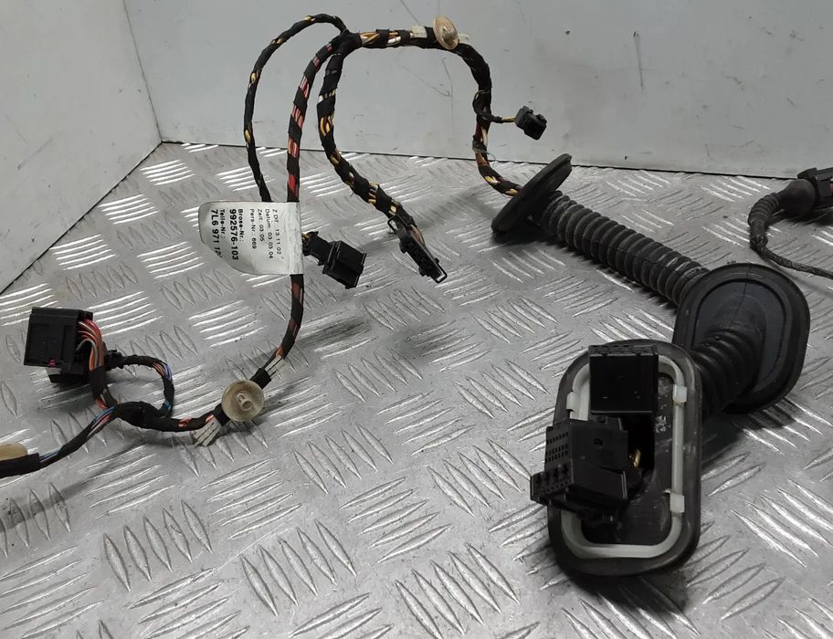 VOLKSWAGEN Touareg 1 generation (2002-2010) Дверные кабели спереди справа 7L6971120 28425067