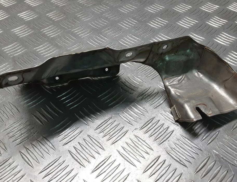 VOLVO V40 2 generation (2012-2020) Siltuma aizsardzība AV619N454AB 28433620