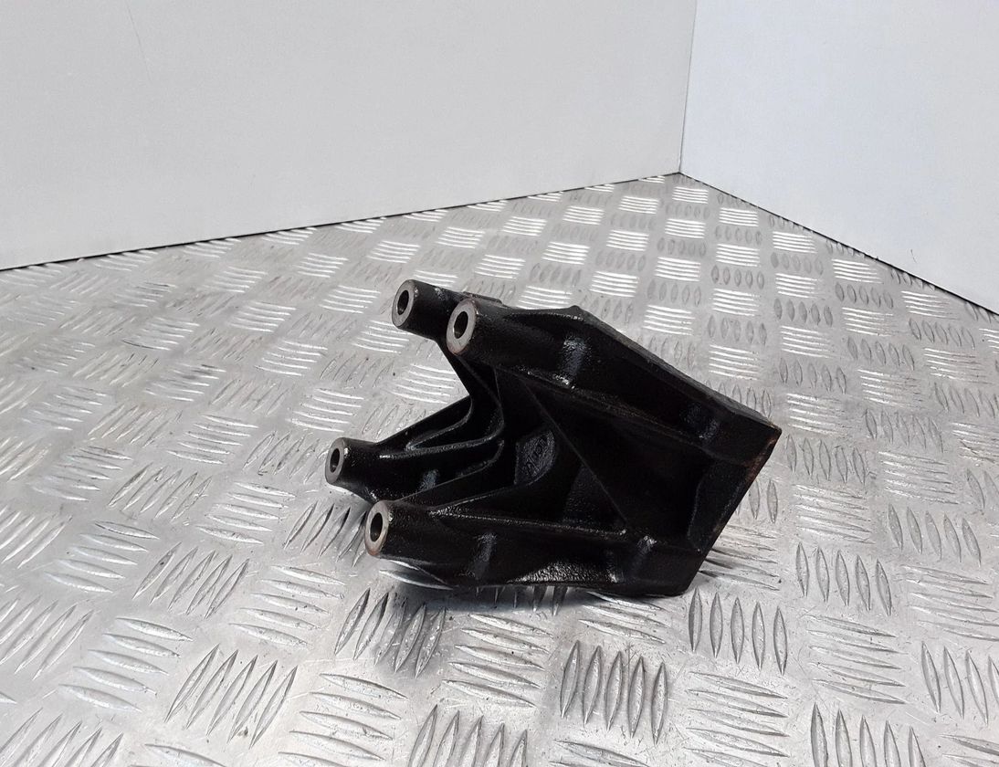 AUDI A6 C7/4G (2010-2020) Engine Bracket Right Side 29019016