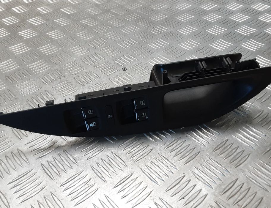 SEAT Altea 1 generation (2004-2013) Кнопка стеклоподъемника задней левой двери 1K4959857 29788420