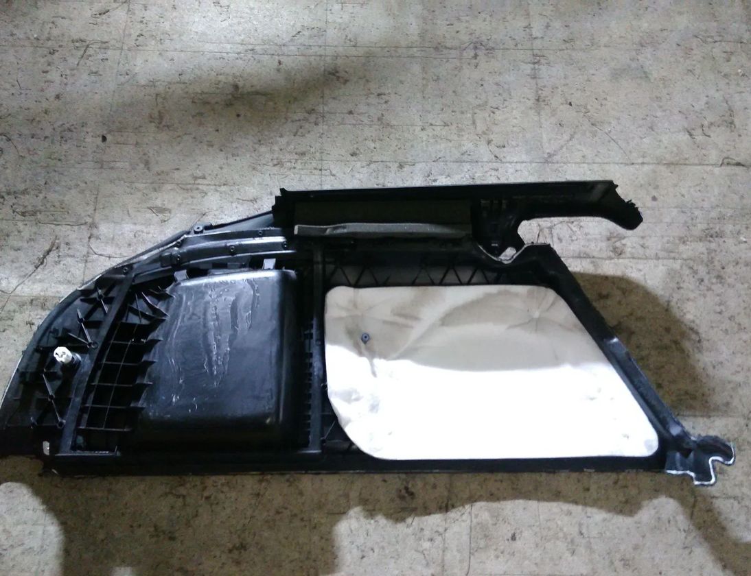 AUDI A6 C6/4F (2004-2011) Обделка замка багажника 4F9863888A 29994002