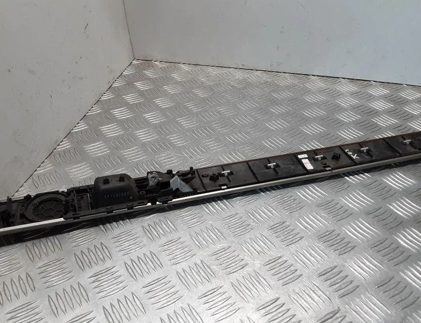 VOLKSWAGEN Touareg 1 generation (2002-2010) Kreisais aizmugurējais iekšējais atvēršanas rokturis 7L6867459 30759402