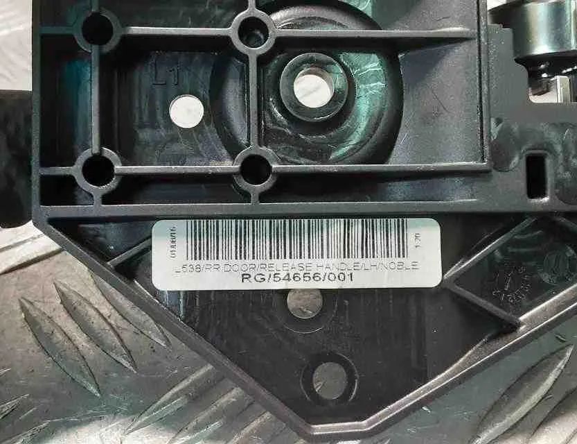 LAND ROVER Range Rover Evoque L538 (1 gen) (2011-2020) Kreisais aizmugurējais iekšējais atvēršanas rokturis BJ3222601AB 32592683