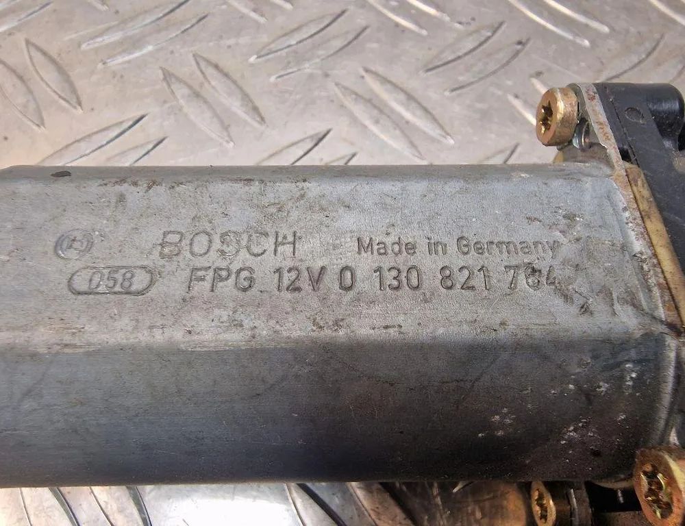 VOLKSWAGEN Golf 7 generation (2012-2024) Front Left Door Window Regulator Motor 101431208,0130821764 31235281