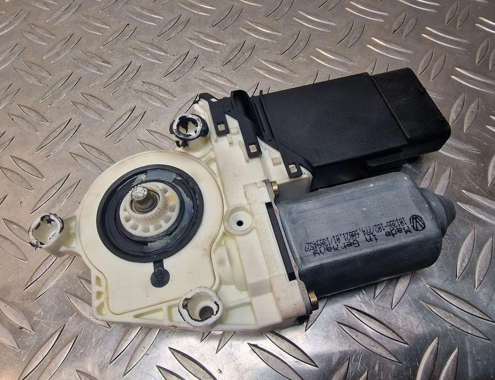 VOLKSWAGEN Golf 7 generation (2012-2024) Front Left Door Window Regulator Motor 1C1959802A,9776105415301 31236144