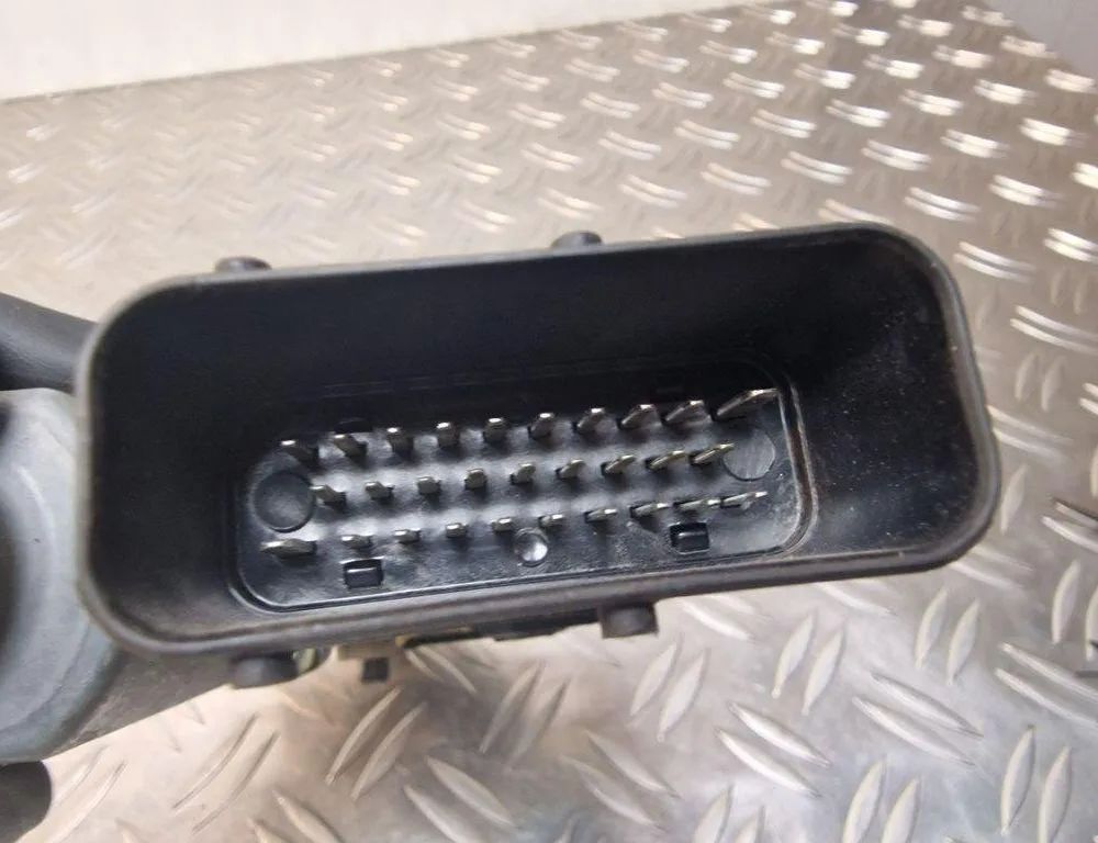 VOLKSWAGEN Golf 7 generation (2012-2024) Маторчик стеклоподъемника передней левой двери 1C1959801A,105404301 31236175