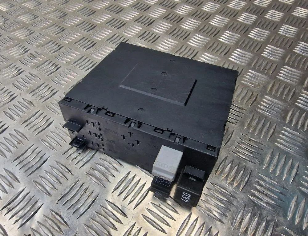 VOLKSWAGEN Passat B6 (2005-2010) Comfort Control Unit 3C8937049E 31236660