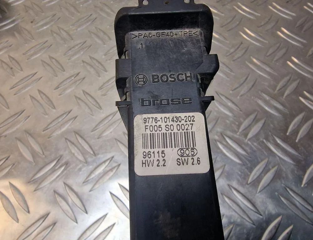 VOLKSWAGEN Golf 7 generation (2012-2024) Маторчик стеклоподъемника передней левой двери 1C1959801A,9776101430202 31236846