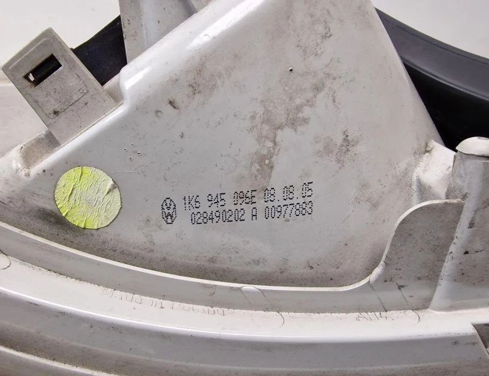 VOLKSWAGEN Golf 8 generation (2019-2023) Aizmugurējais labais lukturis 1K6945096E 31237138