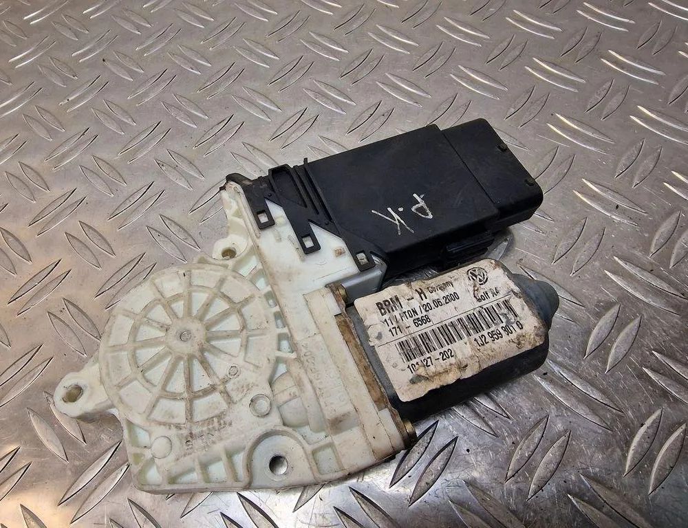 VOLKSWAGEN Golf 7 generation (2012-2024) Front Left Door Window Regulator Motor 1J2959801D,101435203 31237254
