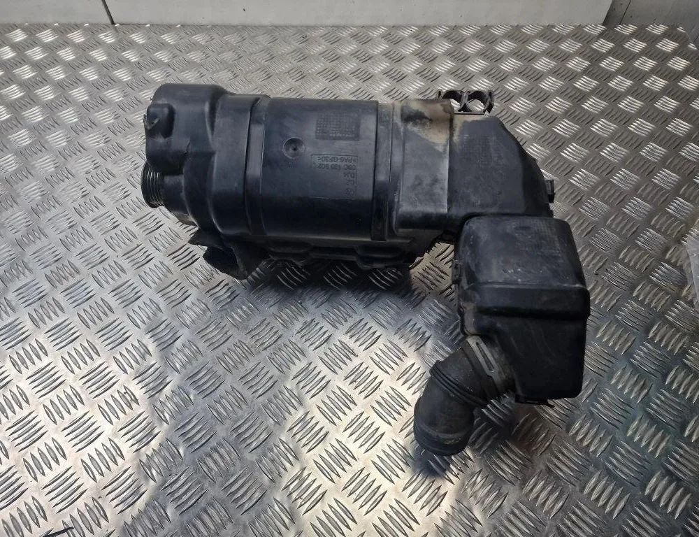 VOLKSWAGEN Variant VII TDI (2014-2024) Держатель компрессора шасси 03C103502L 31237510