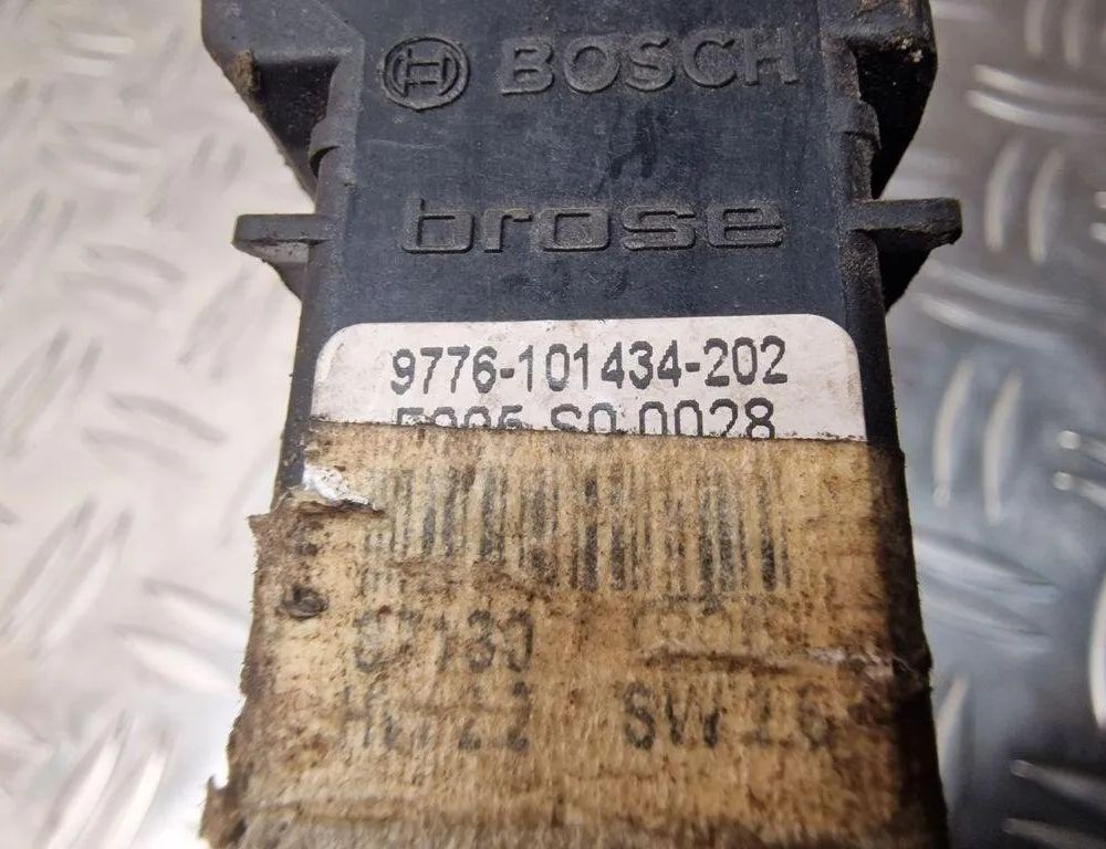 VOLKSWAGEN Golf 7 generation (2012-2024) Front Left Door Window Regulator Motor 9776101434202,1J1959802D 31238172