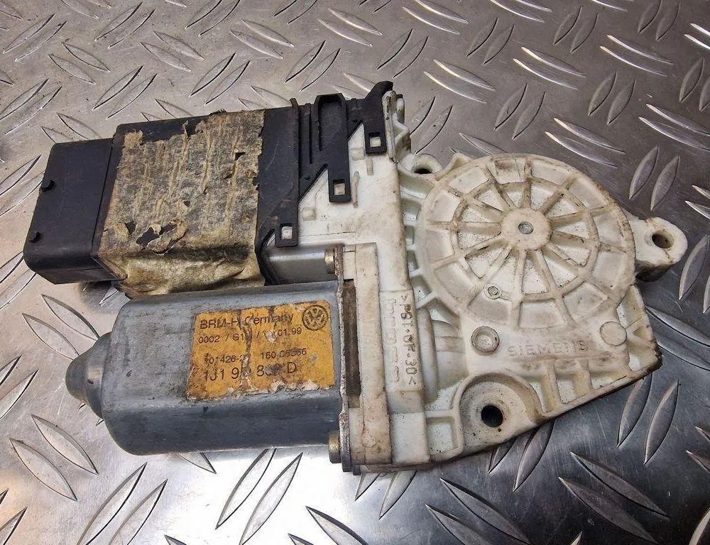 VOLKSWAGEN Golf 7 generation (2012-2024) Front Left Door Window Regulator Motor 9776101434202,1J1959802D 31238172