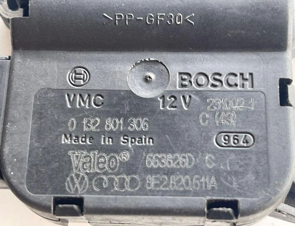 AUDI A4 B8/8K (2011-2016) Клапаны управления внутренним подогревом 8E2820511A,663826D 31238370