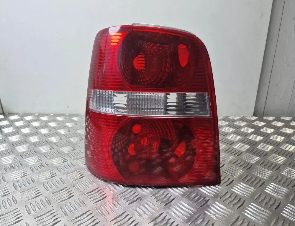 VOLKSWAGEN Touran 1 generation (2003-2015) Фонарь задний правый 1T0945095F 31238929