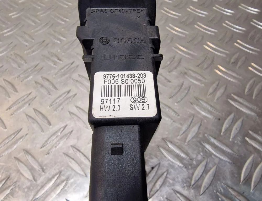 VOLKSWAGEN Golf 7 generation (2012-2024) Rear Right Door Window Control Motor 9776101438203,1J4959812C 31242364