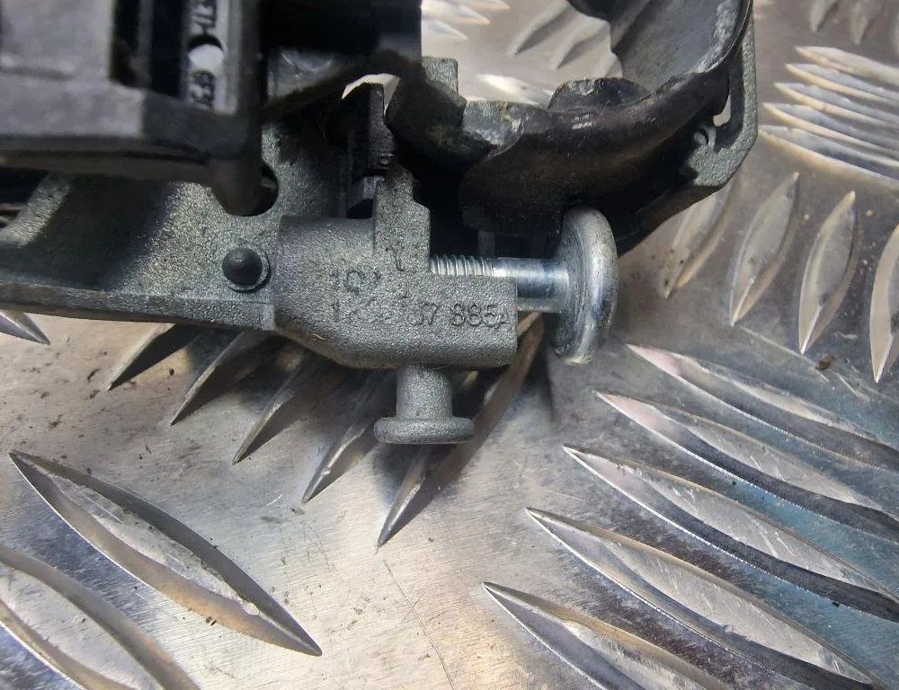 VOLKSWAGEN Variant VII TDI (2014-2024) Rear Left Door Exterior Handle 1K0837886A 31242718