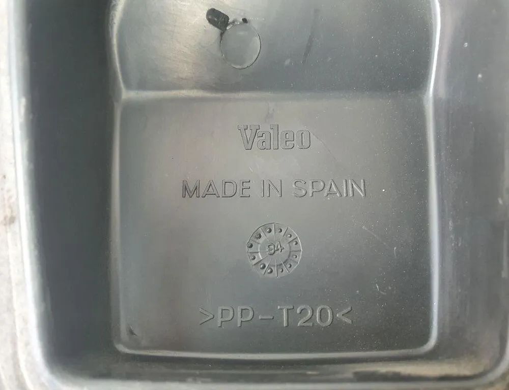 AUDI A4 B8/8K (2011-2016) Priekšējā luktura vāks PPT20 31242735