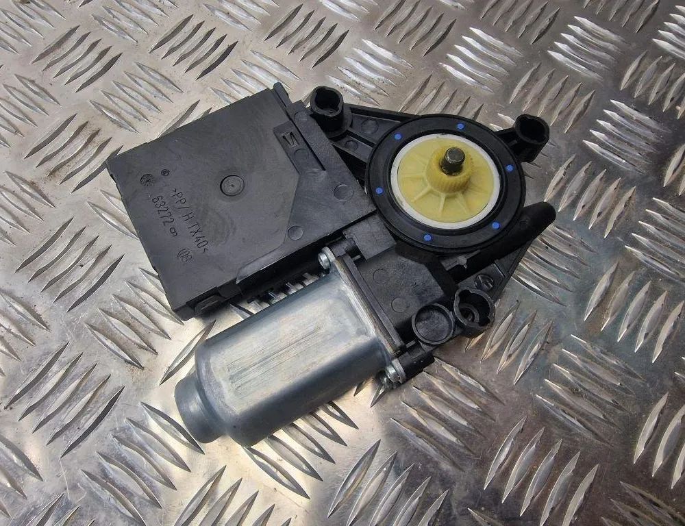 VOLKSWAGEN Touran 1 generation (2003-2015) Priekšējo kreiso durvju logu pacēlāja motorīts 1T0959702B 31246717