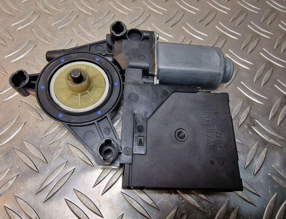 SKODA Octavia 1 generation (1996-2010) Маторчик стеклоподъемника передней левой двери 5K0959793J,1T0959701D 31249137