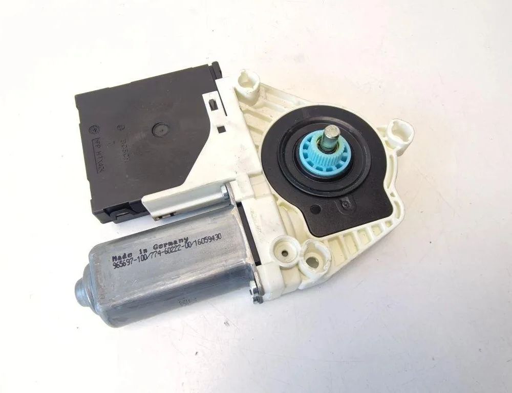 VOLKSWAGEN Passat B6 (2005-2010) Priekšējo kreiso durvju logu pacēlāja motorīts 1K0959792P 31249912