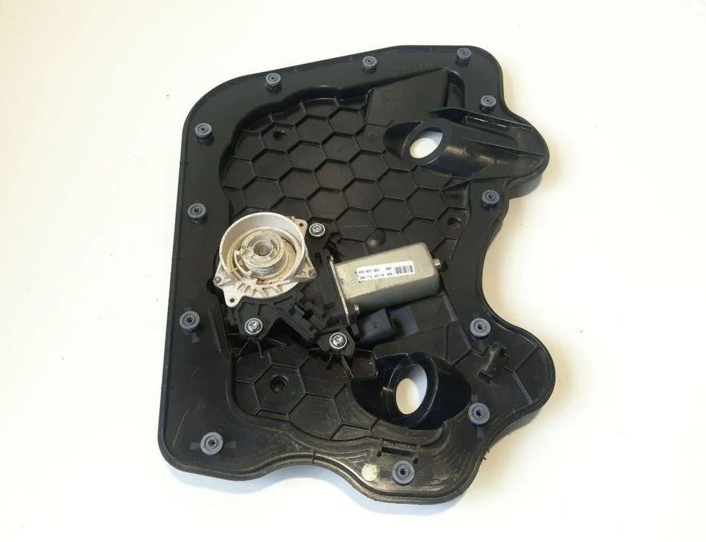 AUDI A8 D3/4E (2002-2010) Priekšējo labo durvju apdare 4F0837060 31251575