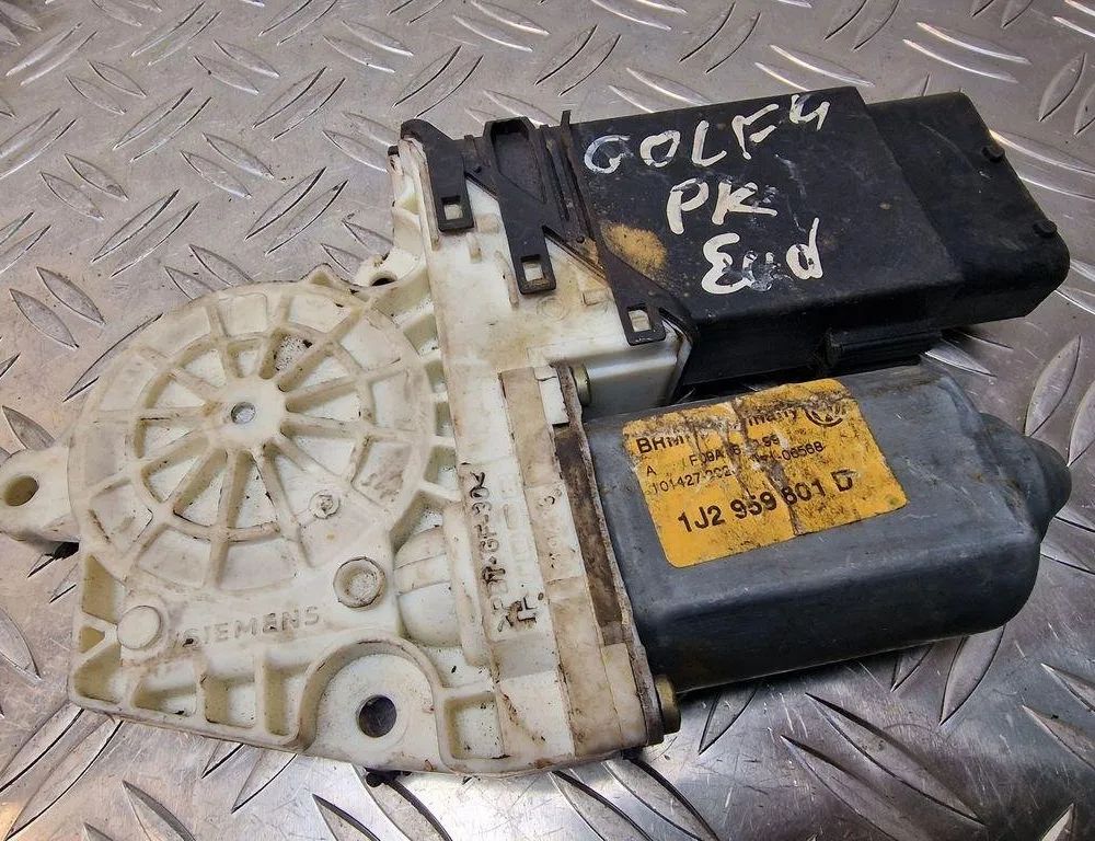VOLKSWAGEN Golf 7 generation (2012-2024) Маторчик стеклоподъемника передней левой двери 1J2959801D,101435203 31252826