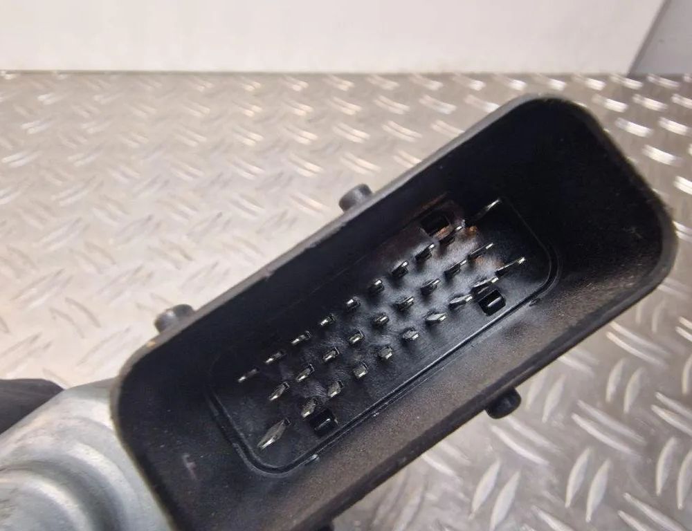 VOLKSWAGEN Golf 7 generation (2012-2024) Маторчик стеклоподъемника передней левой двери 1C1959802A,105415301 31253569