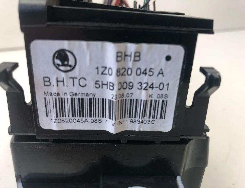 SKODA Octavia 2 generation (2004-2013) Other Control Units 1Z0820045A 31271184