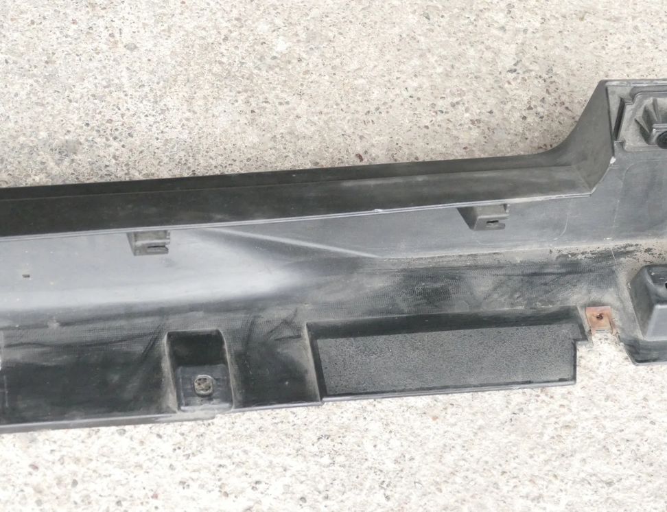 NISSAN X-Trail T32 (2013-2022) Kreisās puses dekoratīvā plastmasas sliekšņu uzlika 768514CE0A 11586237