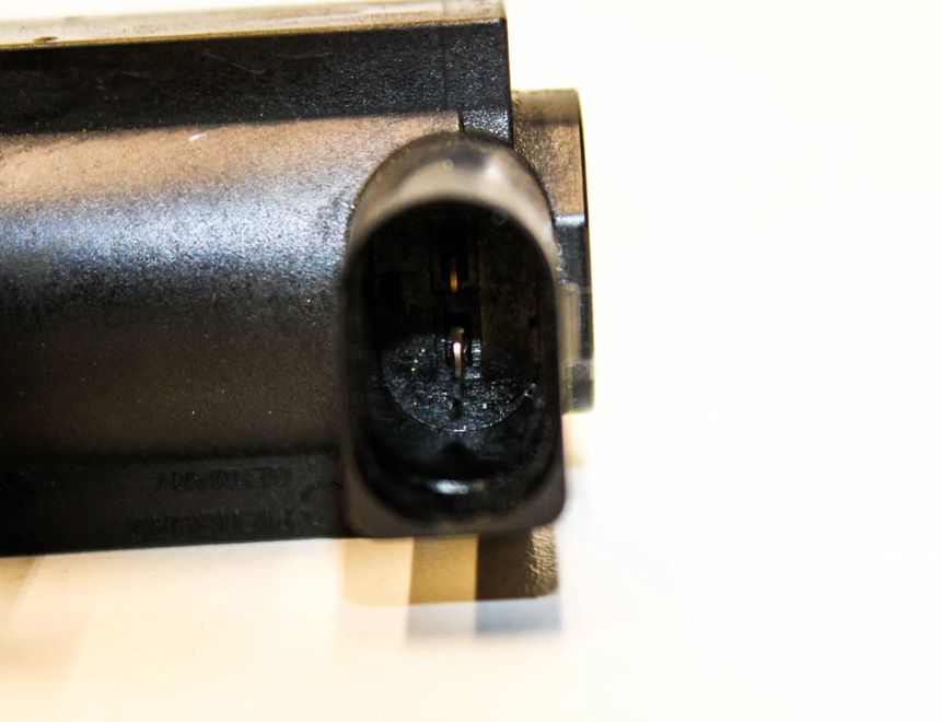 VOLVO V40 2 generation (2012-2020) Соленоидный клапан 31339808 25745518