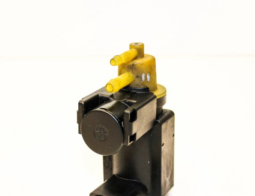 VOLVO V40 2 generation (2012-2020) Соленоидный клапан 31339808 25745518