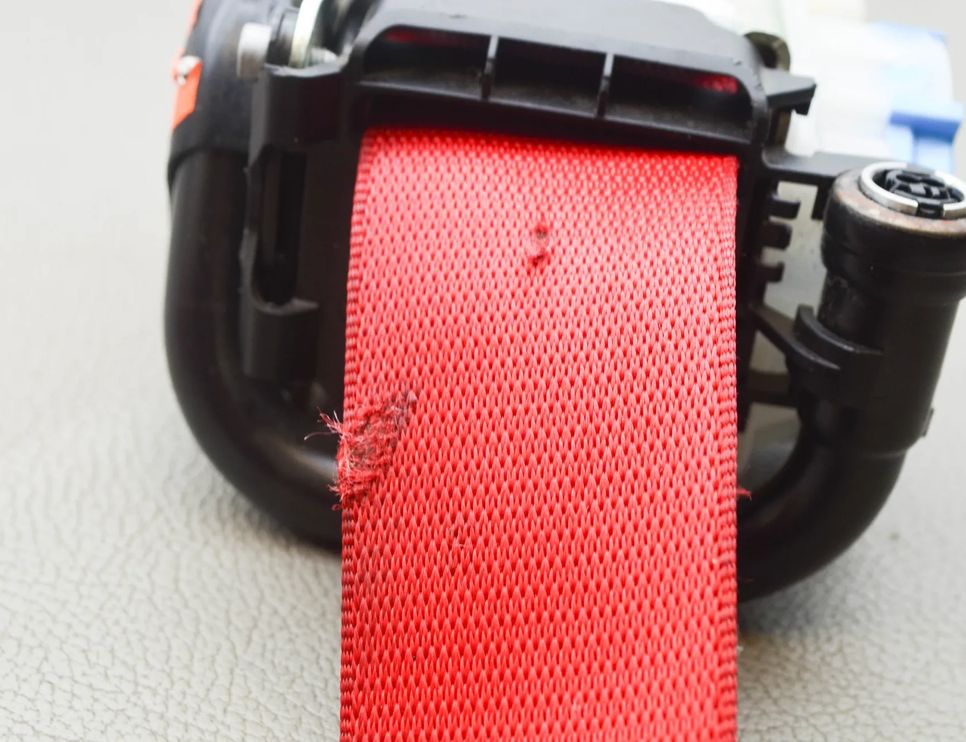 MERCEDES-BENZ A-Class W176 (2012-2018) Ремень безопасности передний левый A1768602185 11192690