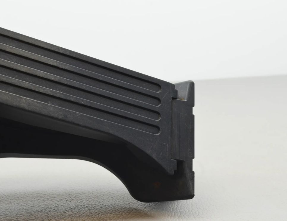 VOLKSWAGEN Tiguan 1 generation (2007-2017) Throttle Pedal 1K1721503S 11524818