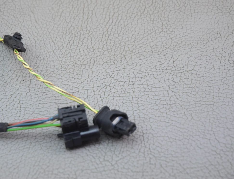 BMW 5 Series F10/F11 (2009-2017) Front Right Door Cables 6348358,9169241 14529324