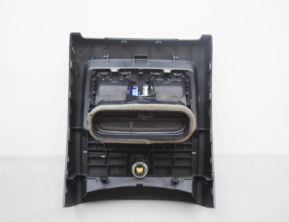 BMW 4 Series F32/F33/F36 (2013-2020) Вентиляционные отверстия центральной консоли 9207330,9218909 27422412