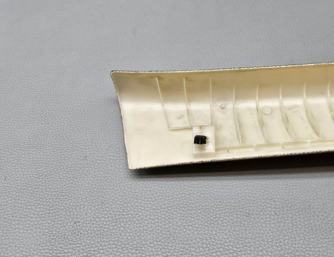 MERCEDES-BENZ C-Class W204/S204/C204 (2004-2015) Left A Pillar Trim A2046902126 27877924