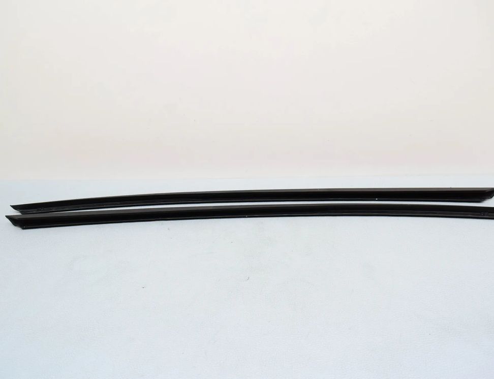 PORSCHE Macan 1 generation (2013-2023) Vertikāla apdare vējstikla labajā pusē 95B845328,95B845327 30358402