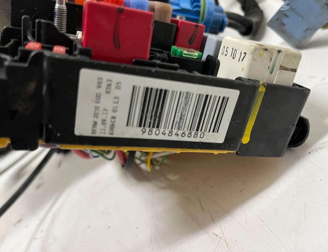 PEUGEOT 3008 2 generation (2017-2023) Cable Harness 9804406380,9804846880 30703625