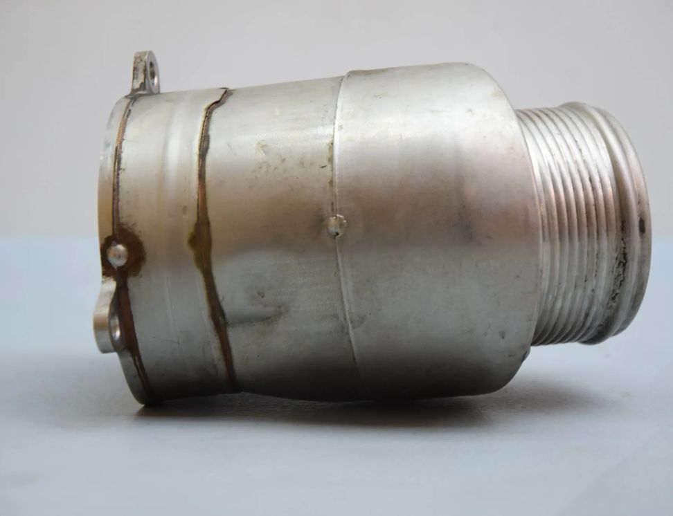 VOLKSWAGEN Tiguan 2 generation (2016-2024) Gaisa ieplūdes šļaukas / trubas 04L131111L 32146821