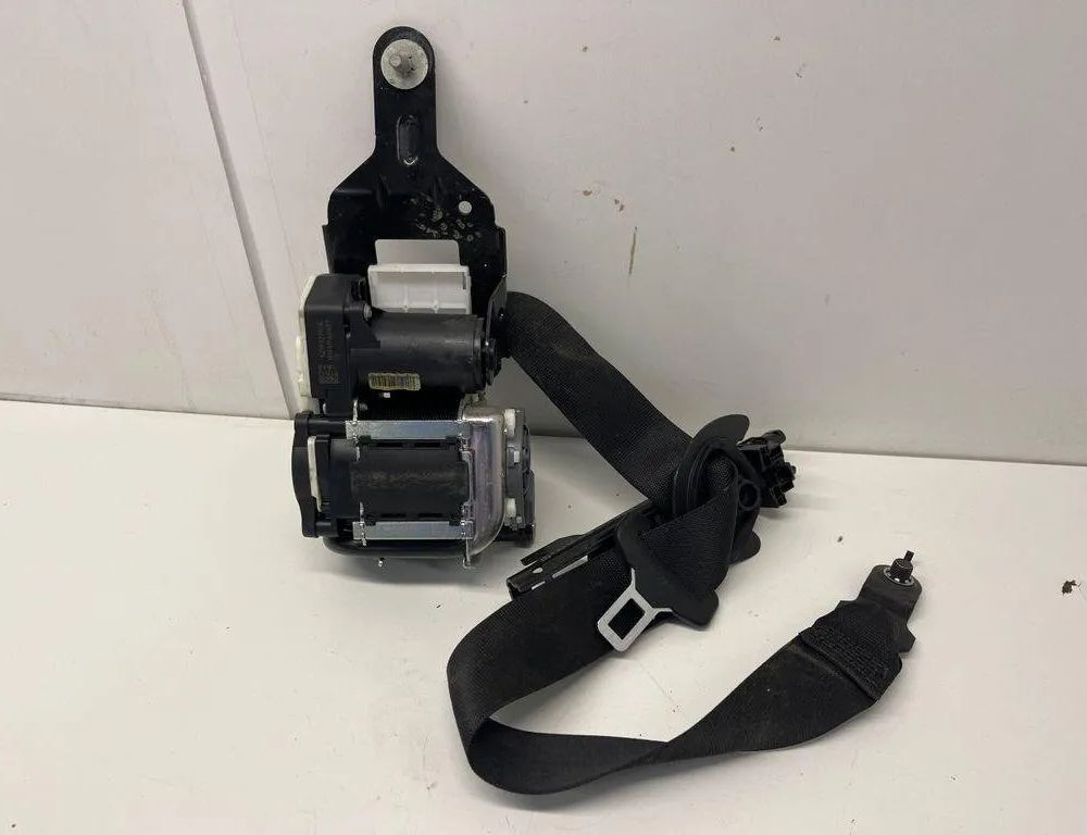MERCEDES-BENZ C-Class W204/S204/C204 (2004-2015) Front Right Seatbelt 621933200E 31622372