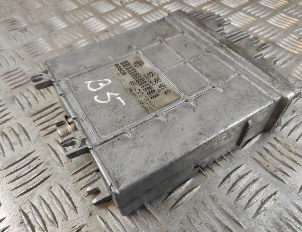 VOLKSWAGEN Passat B7 (2010-2015) Motora vadības bloks 0281001656,028906021GL 31572369