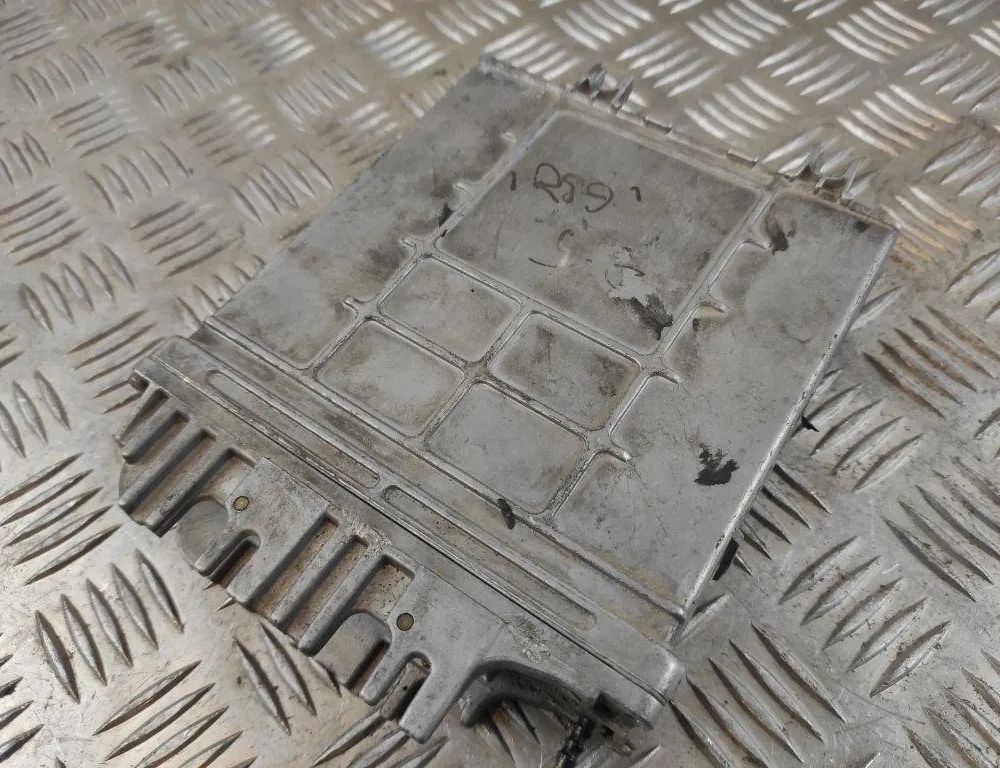 VOLKSWAGEN Passat B7 (2010-2015) Motora vadības bloks 0281001656,028906021GL 31572369