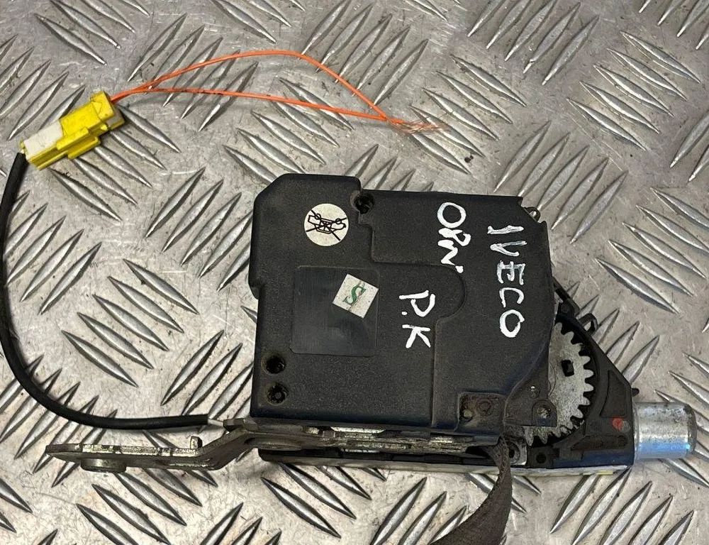 IVECO Daily 3 generation (1999-2006) Priekšējā kreisā drošības josta 31573411