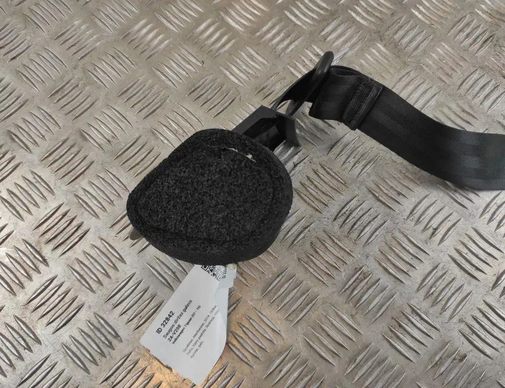 VOLKSWAGEN Tiguan 1 generation (2007-2017) Ремень безопасности задний левый 33017492B 31579686