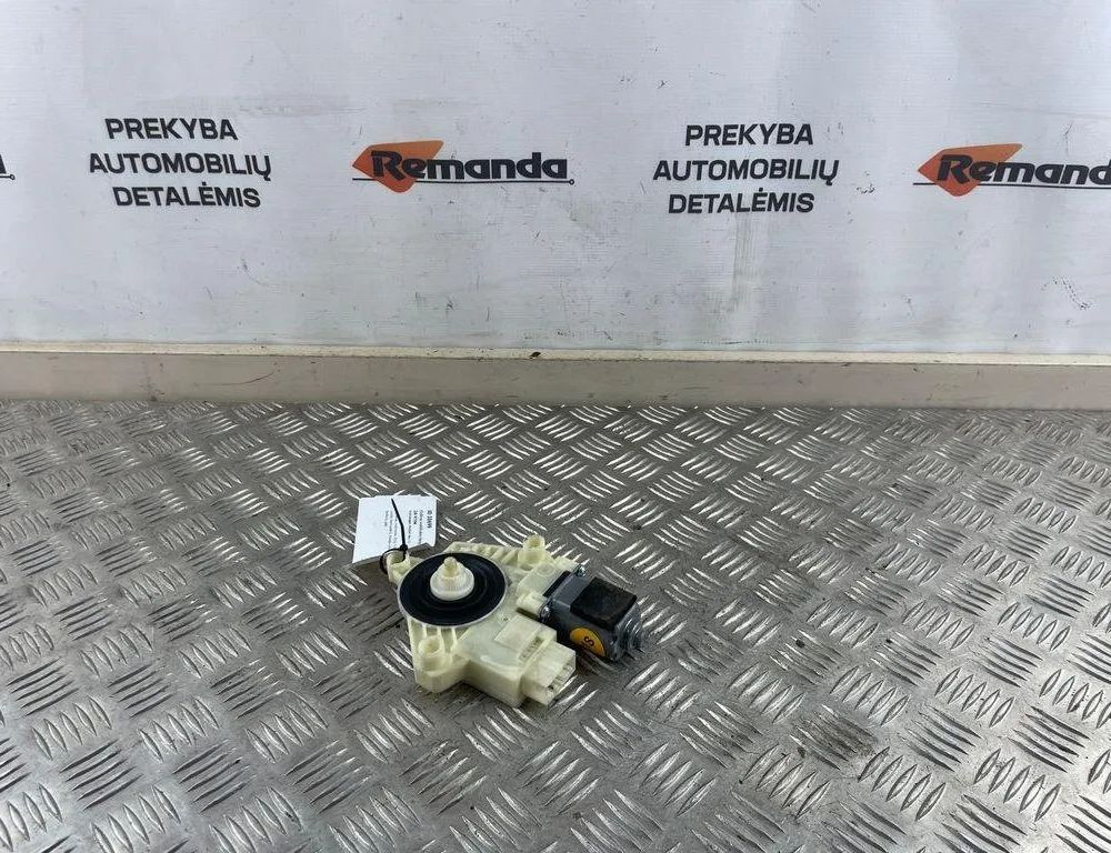 VOLKSWAGEN Passat B7 (2010-2015) Rear Right Door Window Control Motor 5Q4959811E 31579836