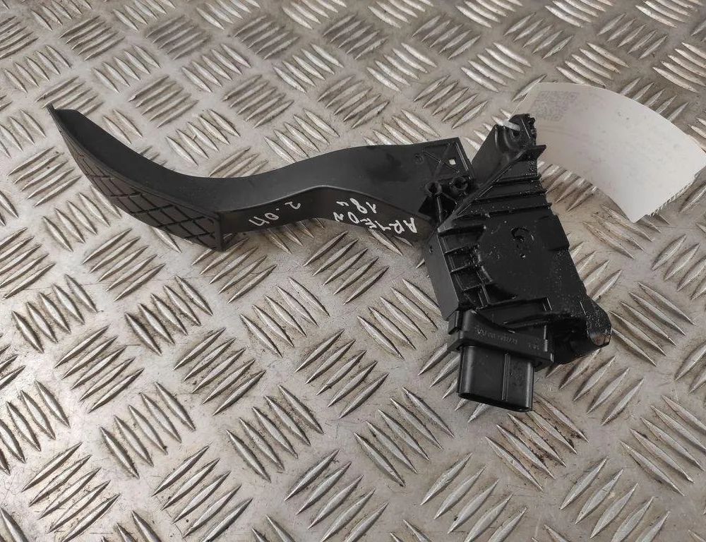 VOLKSWAGEN Arteon 1 generation (2017-2024) Throttle Pedal 5Q1723503H,6PV01062111 31581324