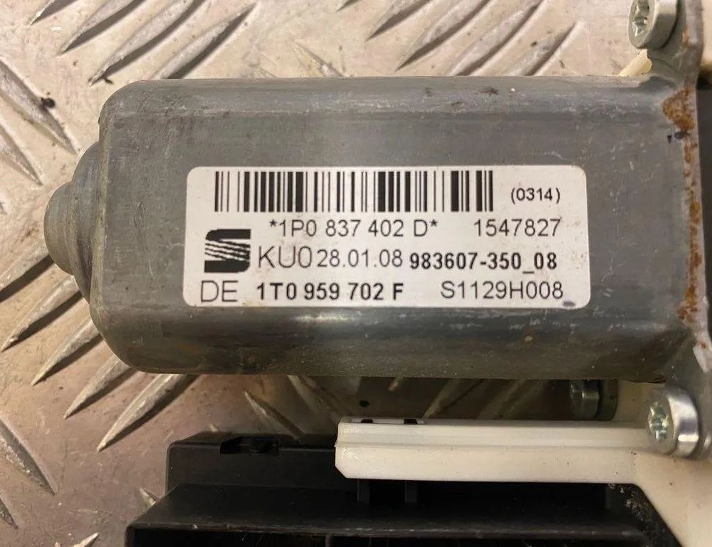 SEAT Leon 2 generation (2005-2012) Маторчик стеклоподъемника передней левой двери 1K0959792,1T0959702F 31586303