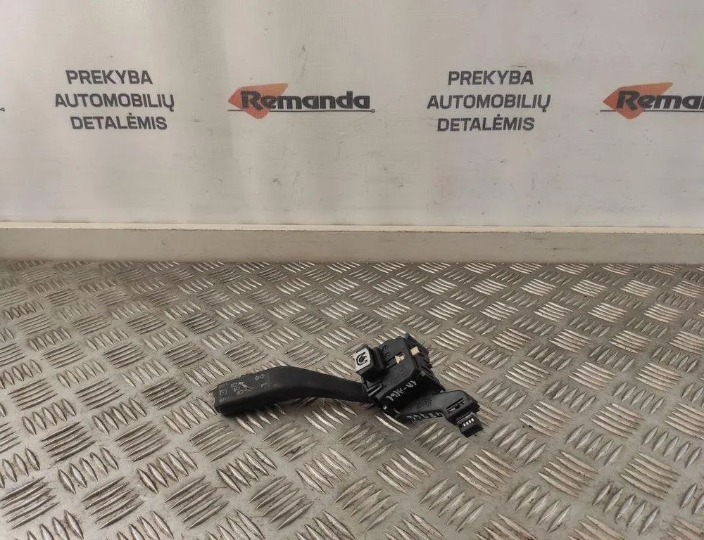 SKODA Octavia 1 generation (1996-2010) Turn switch knob 1K0953513G 31586762