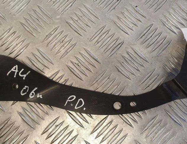 AUDI A4 B7/8E (2004-2008) Front Right Bumper Bracket 1T0807936 31586982